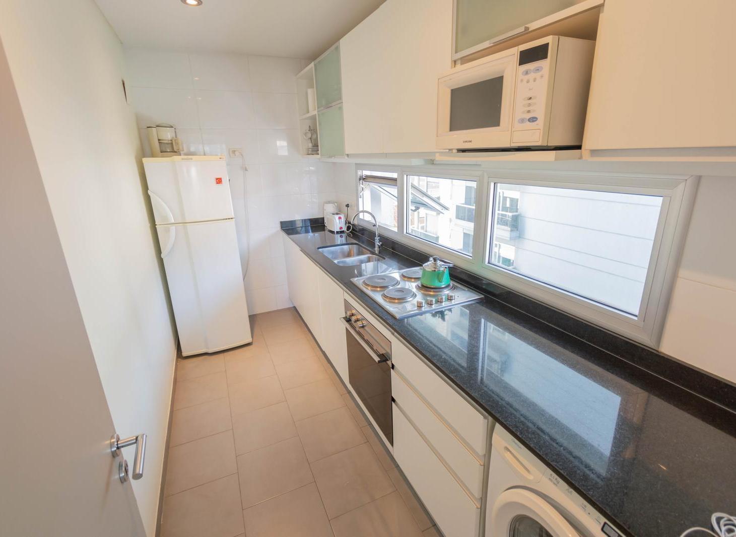 Foto de Alquiler 2 Ambientes Amoblado con Cochera-Torre de Categoria. Full Amenities., imagen 3