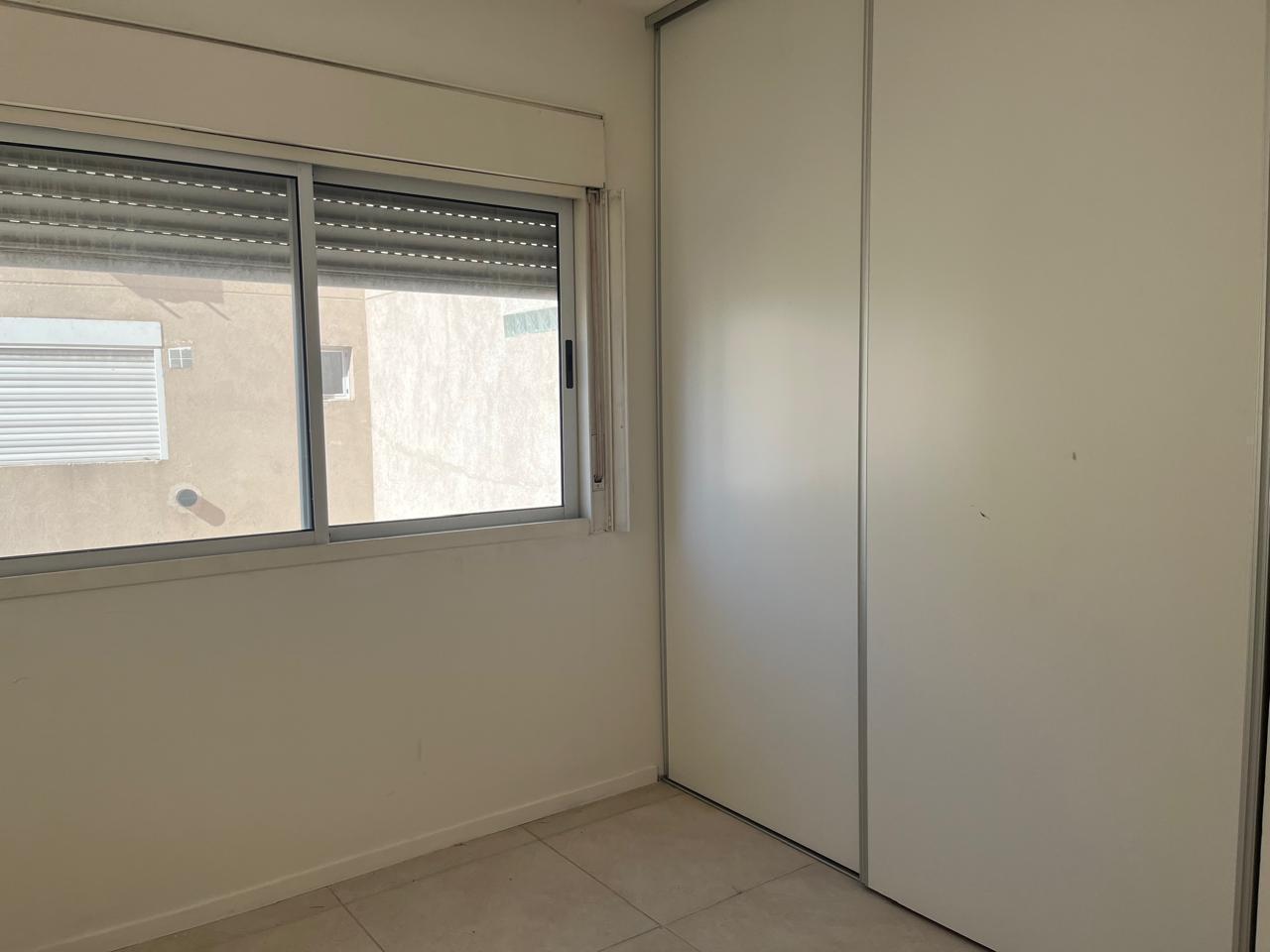 Foto de VENTA DEPTO 2 AMBIENTES EN FLORES APTO CREDITO A ESTRENAR CON BALCON, imagen 1