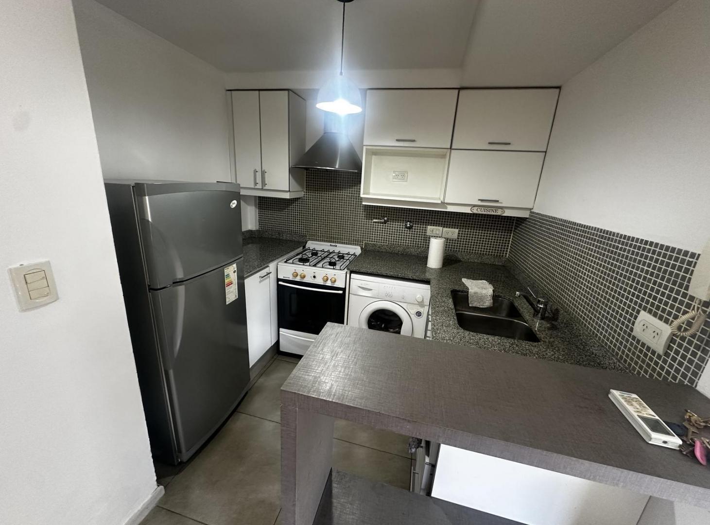 Foto de Departamento 2 ambientes con balcón EN VENTA - Banfield Este, imagen 2