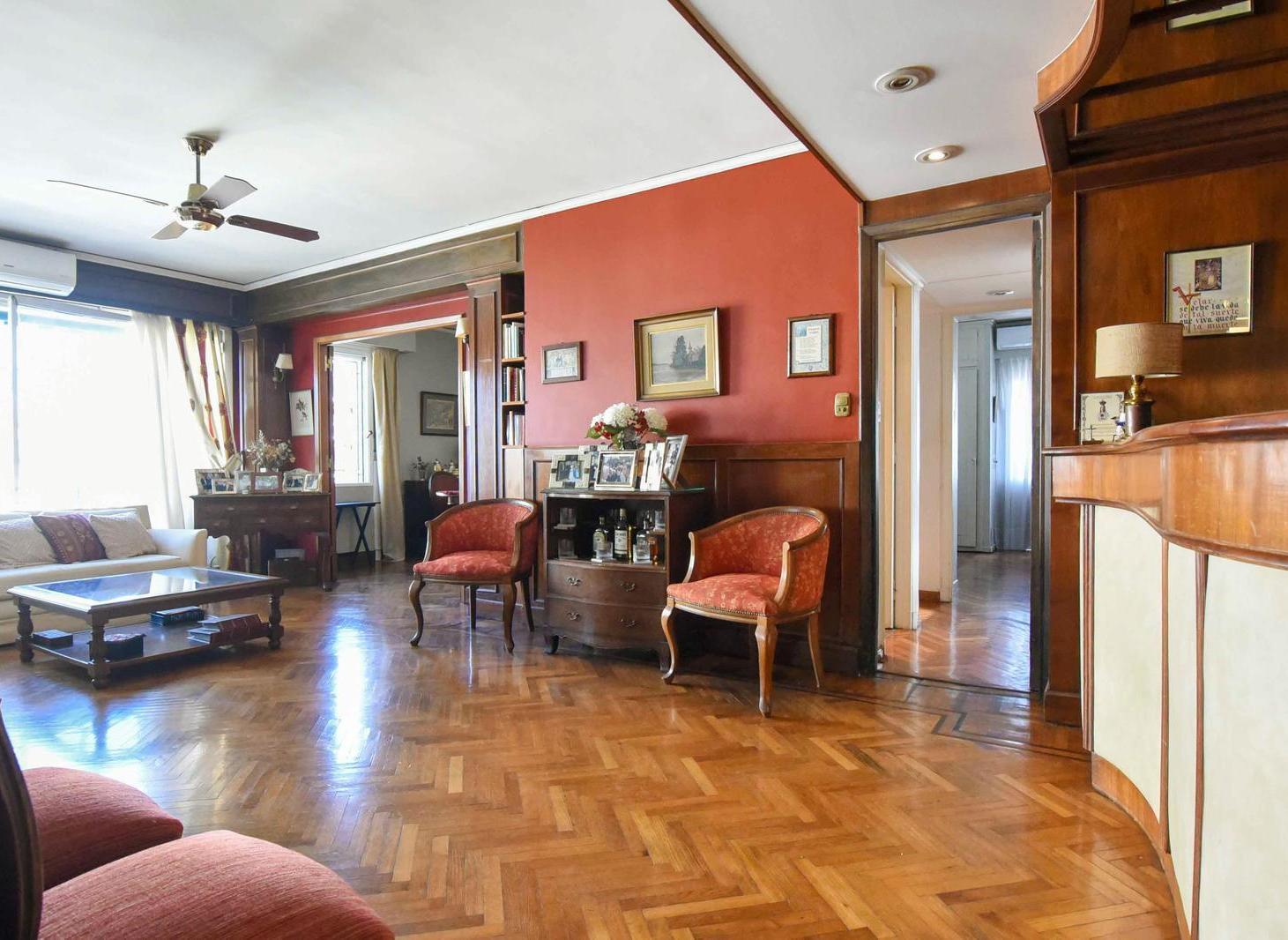 Foto de VENTA DEPARTAMENTO 8 AMBIENTES DEPENDENCIAS APTO PROFESIONAL COCHERA, imagen 3