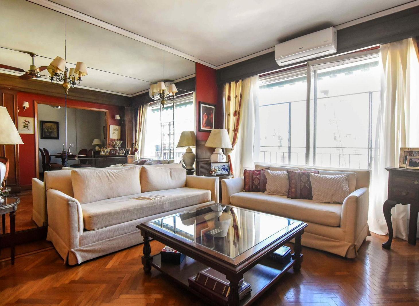 Foto de VENTA DEPARTAMENTO 8 AMBIENTES DEPENDENCIAS APTO PROFESIONAL COCHERA, imagen 4