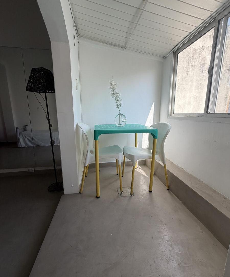 Foto de PISO ALTO AL FRENTE | NORTE | MONOAMBIENTE RECICLADO | MUY LUMINOSO, imagen 3