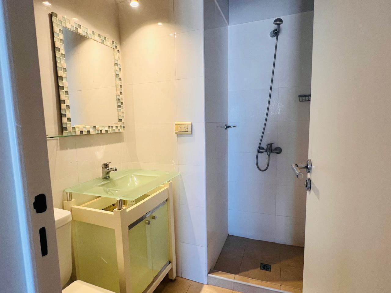 Foto de Exclusivo 3 ambientes piso alto con dependencia, cochera y baulera, imagen 4
