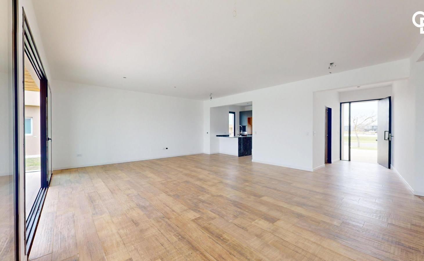 Foto de VENTA CASA 4 AMB A ESTRENAR A LA LAGUNA, MUELLE AREA 11 SAN SEBASTIAN, imagen 2
