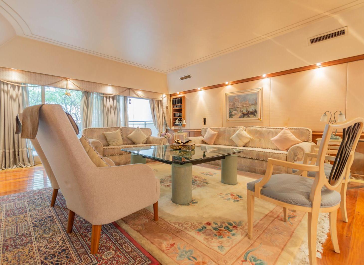 Foto de VENTA PISO BELGRANO CON DOS COCH Y PILETA, imagen 3