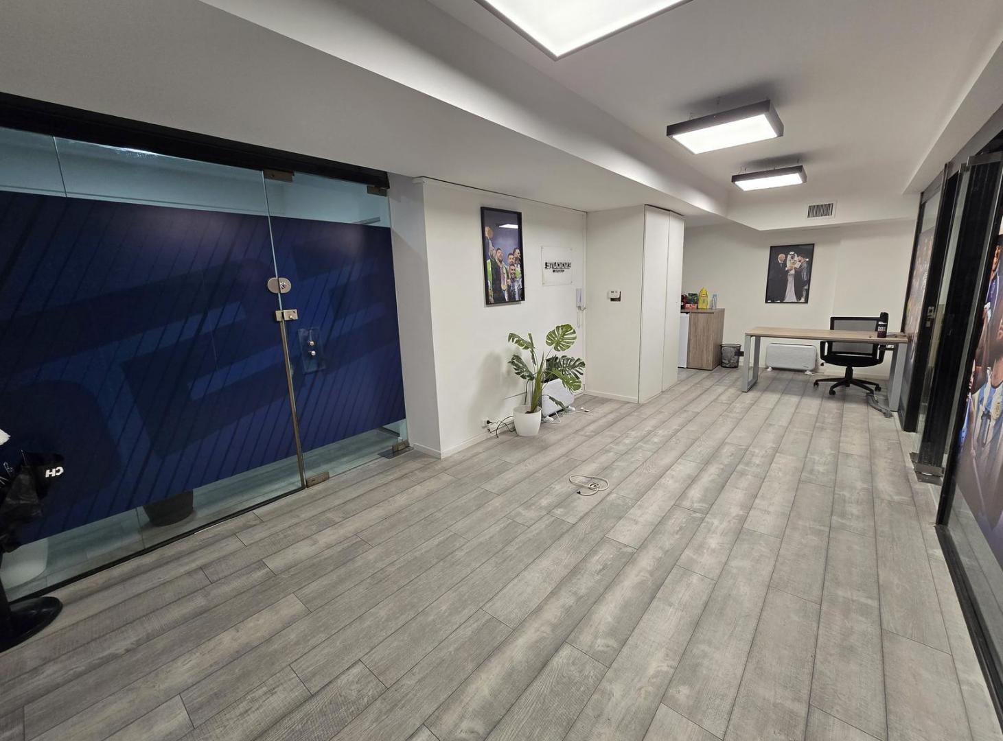 Foto de Excelente Oficina remodelada al frente San Nicolás, imagen 3