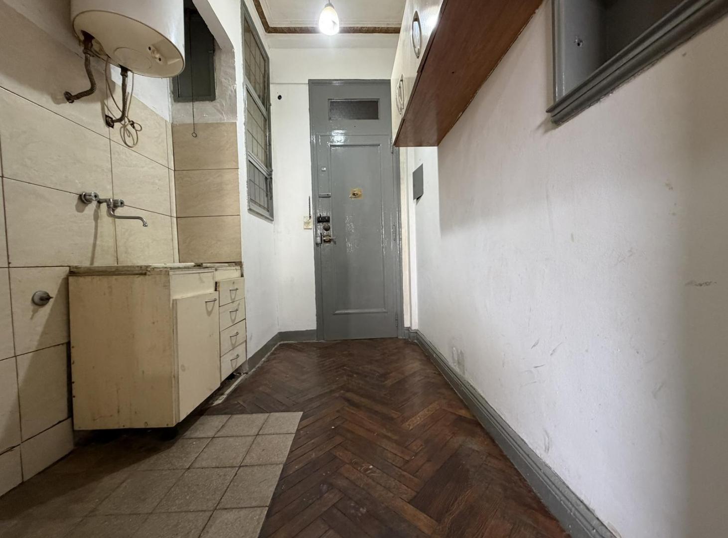 Foto de AMPLIO MONOAMBIENTE CON COCINA SEPARADA | 28 M² | CONTRAFRENTE, imagen 4