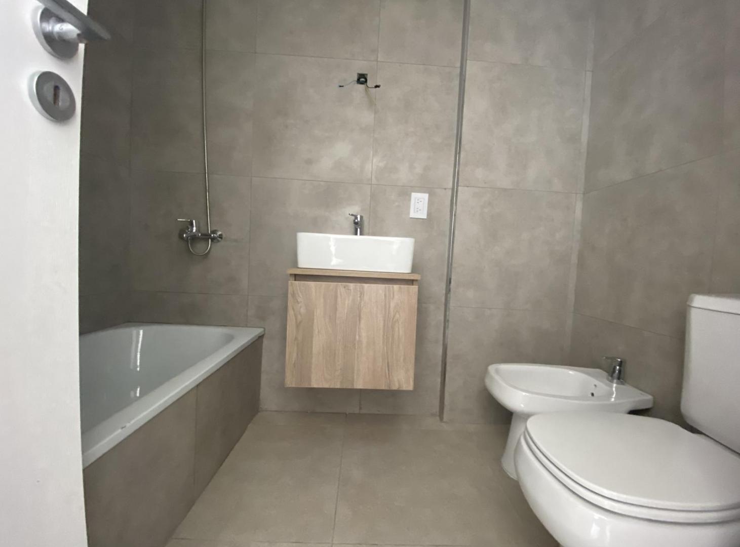 Foto de VENTA DPTO MONOAMBIENTE CON BALCON SAN TELMO OPORTUNIDAD, imagen 3