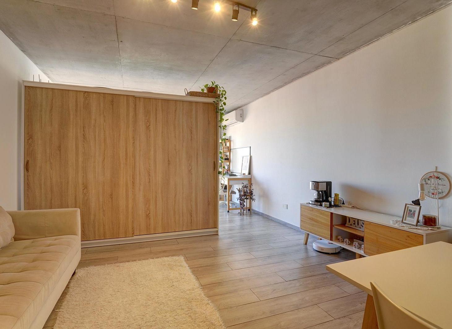 Foto de Venta departamento monoambiente con balcón en Monserrat, imagen 3