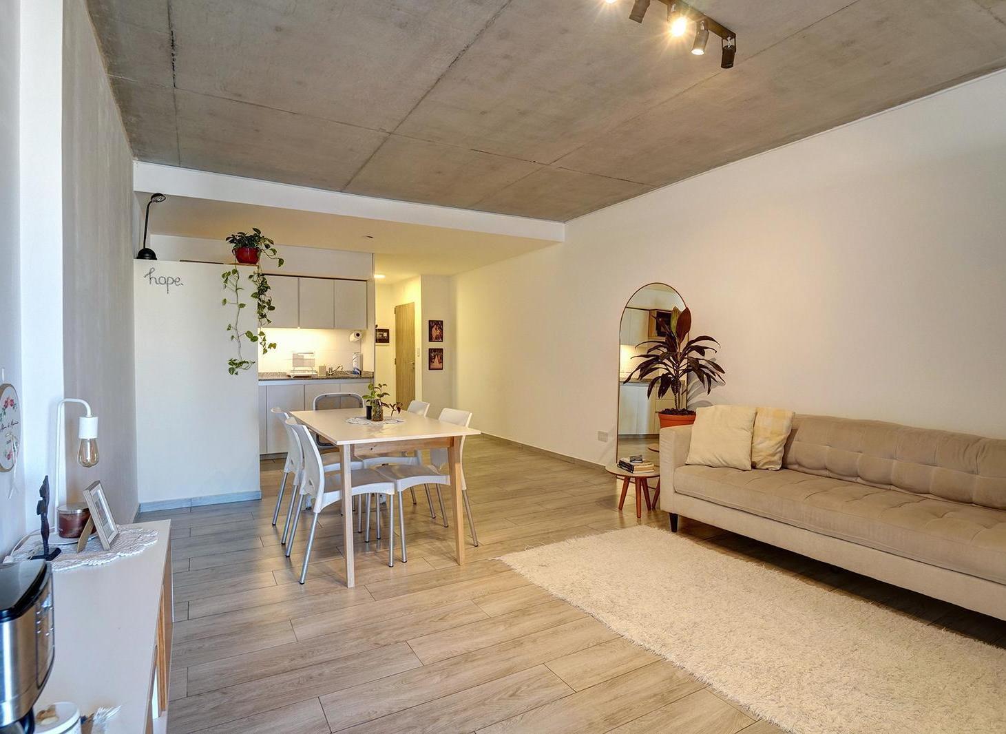 Foto de Venta departamento monoambiente con balcón en Monserrat, imagen 2