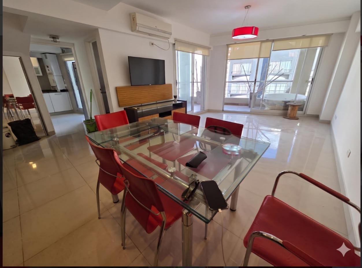 Foto de VENTA AMPLIO 2 AMBIENTES CON COCHERA EN RECOLETA, imagen 1