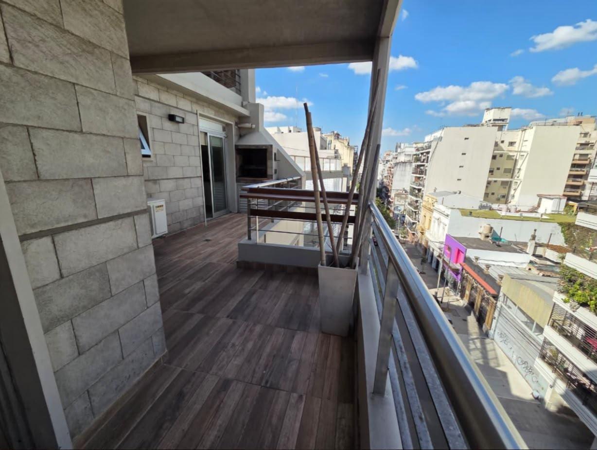 Foto de VENTA AMPLIO 2 AMBIENTES CON COCHERA EN RECOLETA, imagen 2