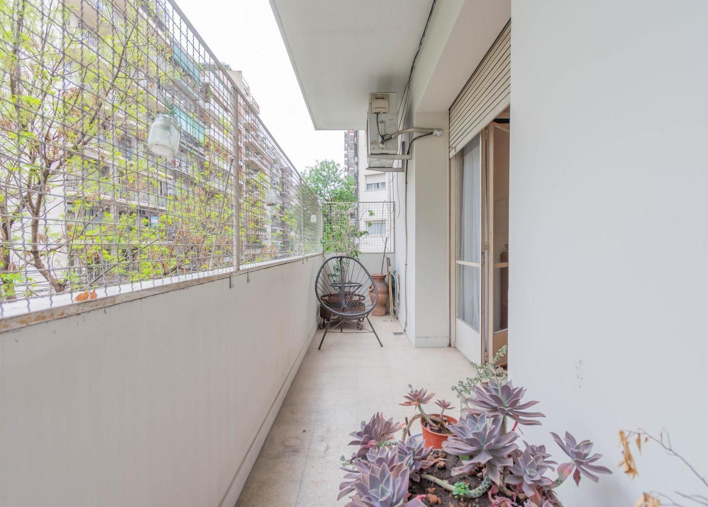 Foto de Departamento en venta, piso entero + espacio guardacoche, imagen 2
