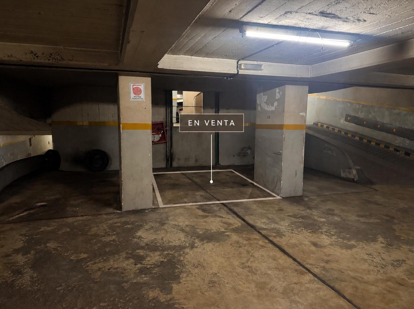 Foto de VENTA COCHERA FIJA CUBIERTA RECOLETA SEGURIDAD 24HS, imagen 3