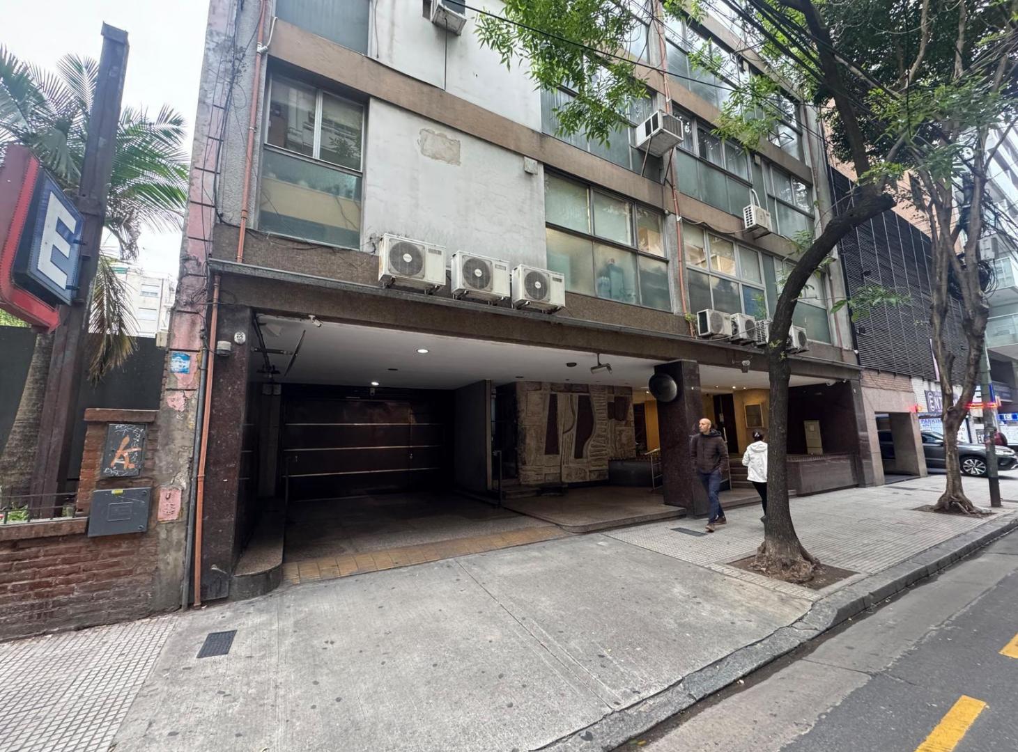Foto de VENTA COCHERA FIJA CUBIERTA RECOLETA SEGURIDAD 24HS, imagen 2