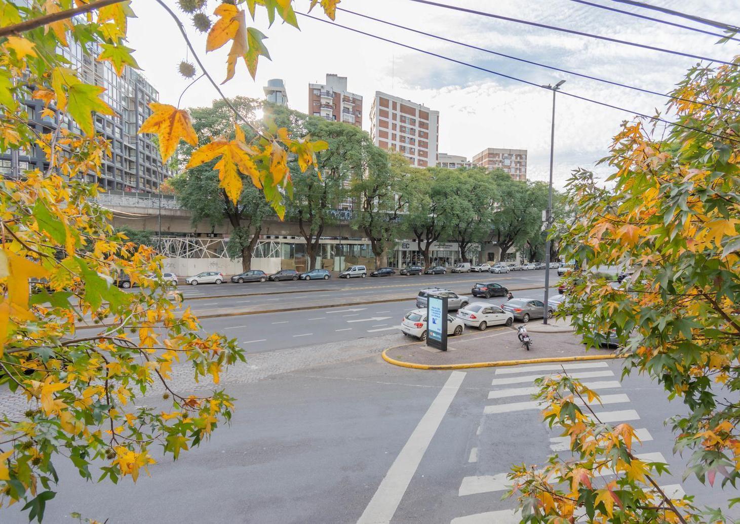 Foto de VENTA BELGRANO DPTO 4 AMB BALCON Y COCHERA, imagen 2