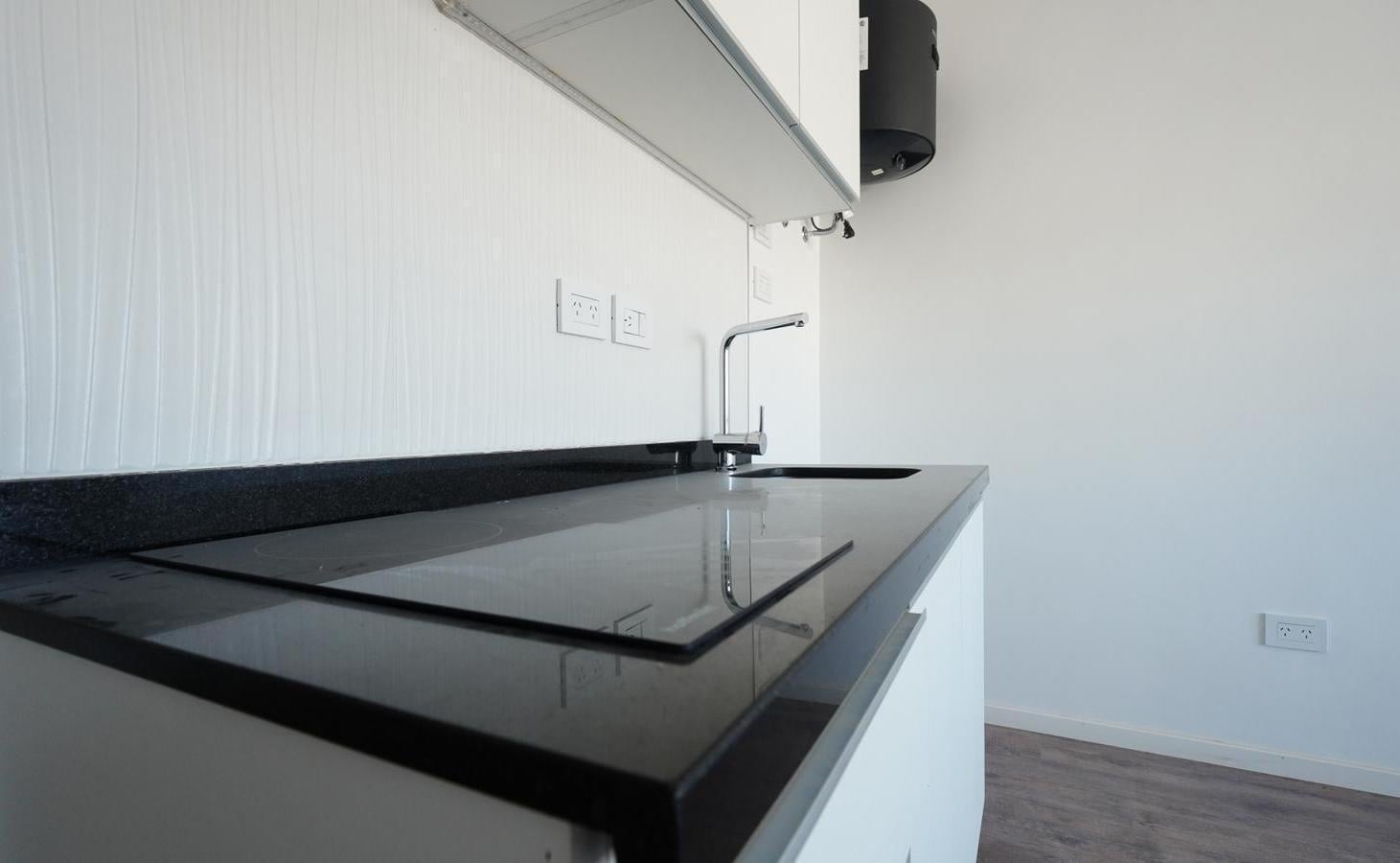 Foto de Venta Monoambiente con balcón aterrazado en Monserrat, imagen 4
