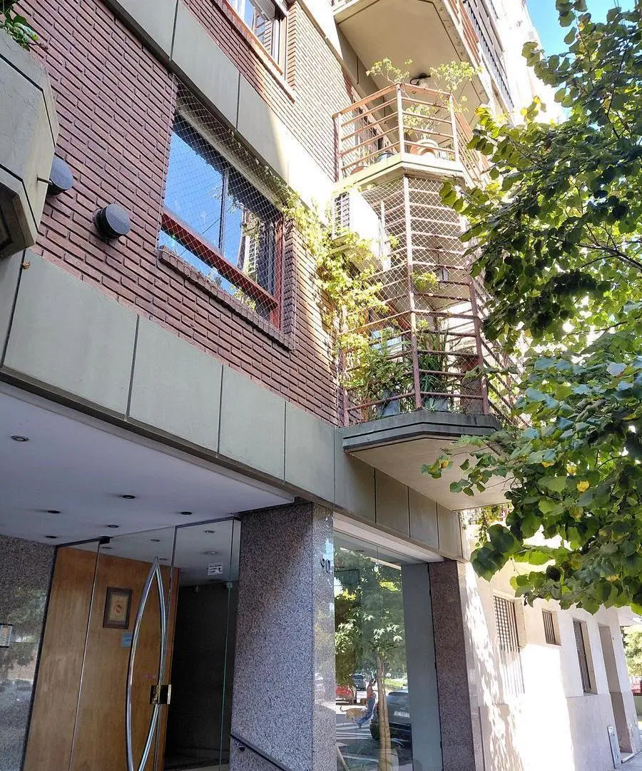 Departamento 3 ambientes con BALCON y patio - Parque Centenario 5