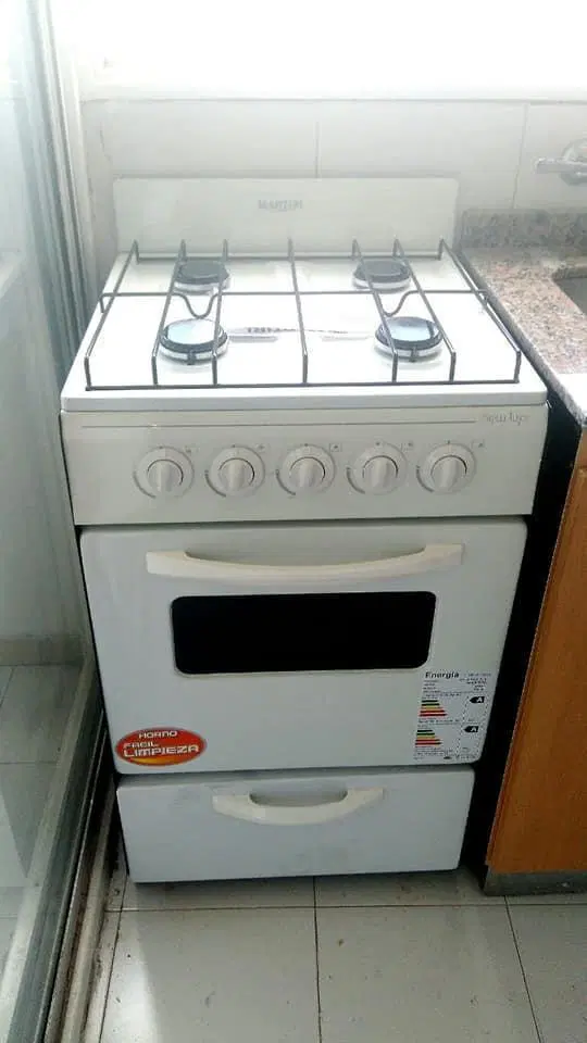 Alquiler Monoambiente con BALCON, cerca de importantes UNIVERSIDADES. 5