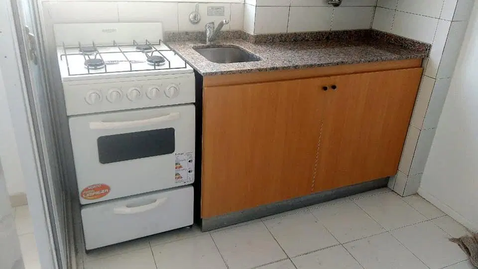 Alquiler Monoambiente con BALCON, cerca de importantes UNIVERSIDADES. 8