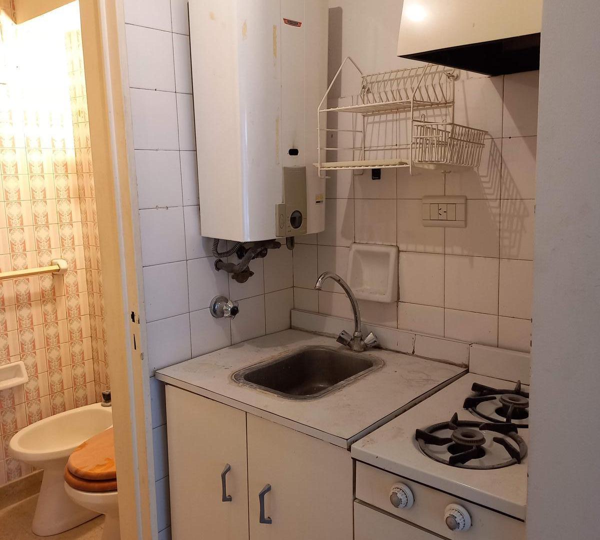 Foto de Departamento monoambiente con BALCON zona Retiro, imagen 4