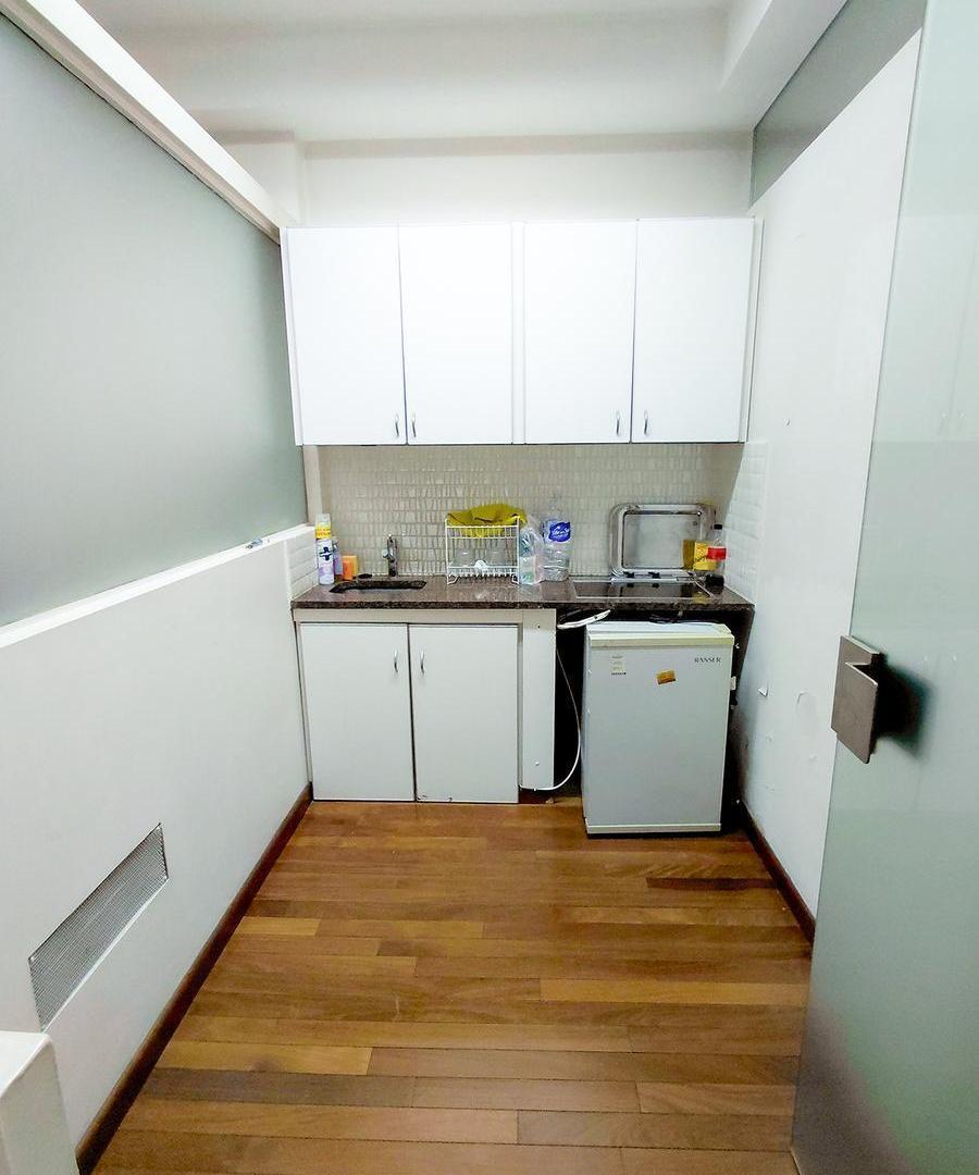 Foto de Oficina con baño privado y kitchinet, imagen 4