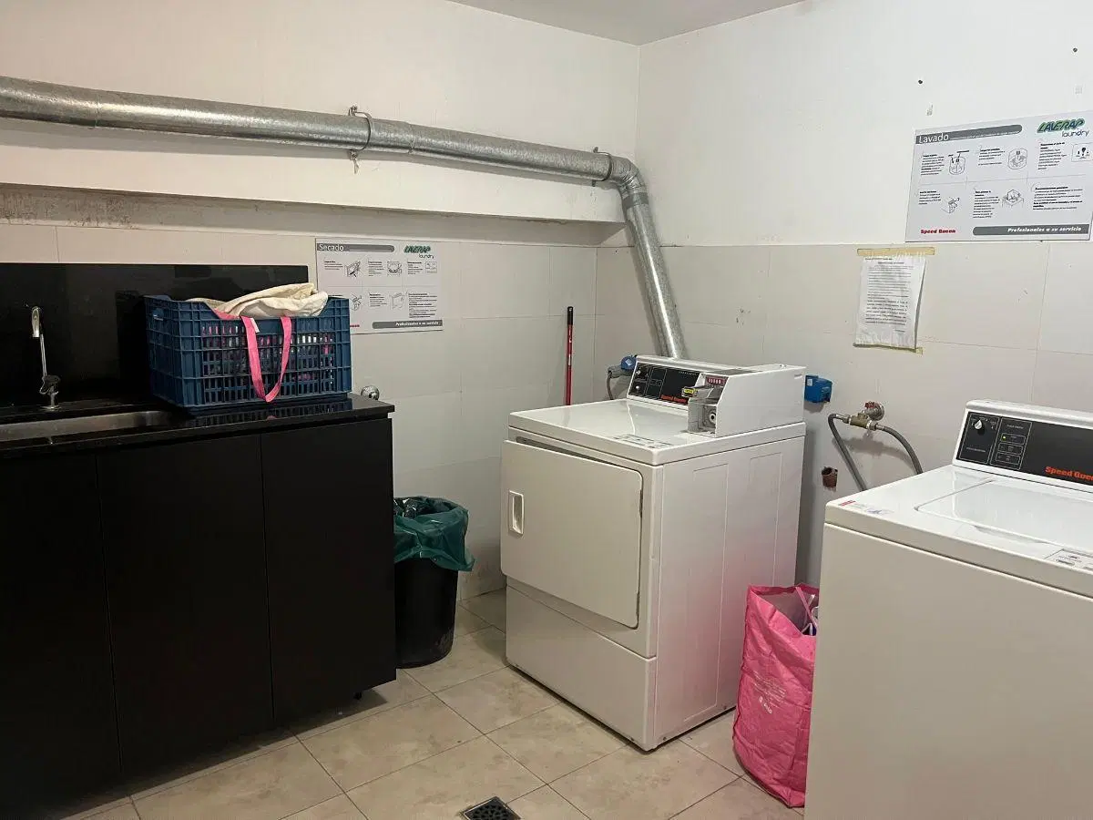 ALQUILER 1 AMBIENTE APTO / PILETA / LAUNDRY / SUM 8