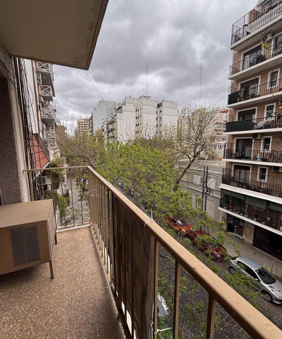 Foto de AMPLIO SEMIPISO SEÑORIAL DE 4 AMBIENTES CON DEPENDENCIA – VILLA CRESPO, imagen 1