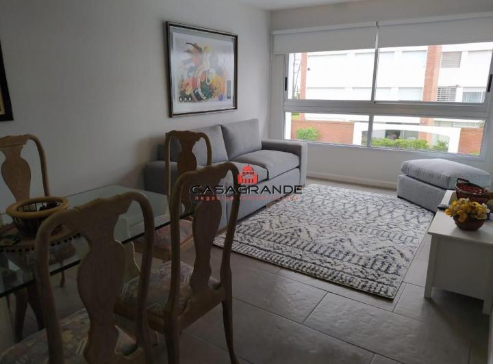 Apto de 1 dormitorio y medio en playa mansa 4