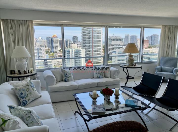 Foto de Apartamento en playa brava. Tiburon 2, imagen 1