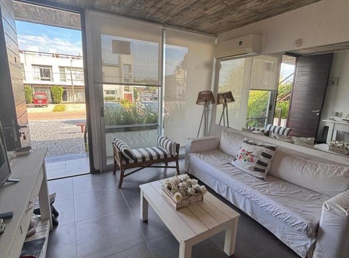 Foto de Apartamento - Manantiales. 2 dormitorios, patio y parrillero, imagen 1