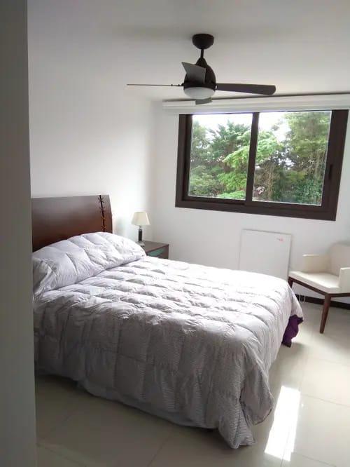 Foto de Apartamento de 2 dormitorios sobre avenida. Con amenities, imagen 1
