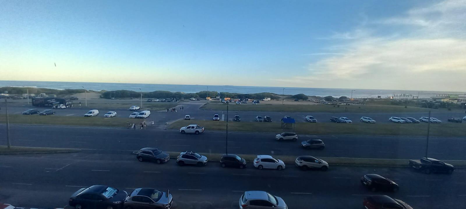 Foto de Apartamento en playa brava, imagen 2