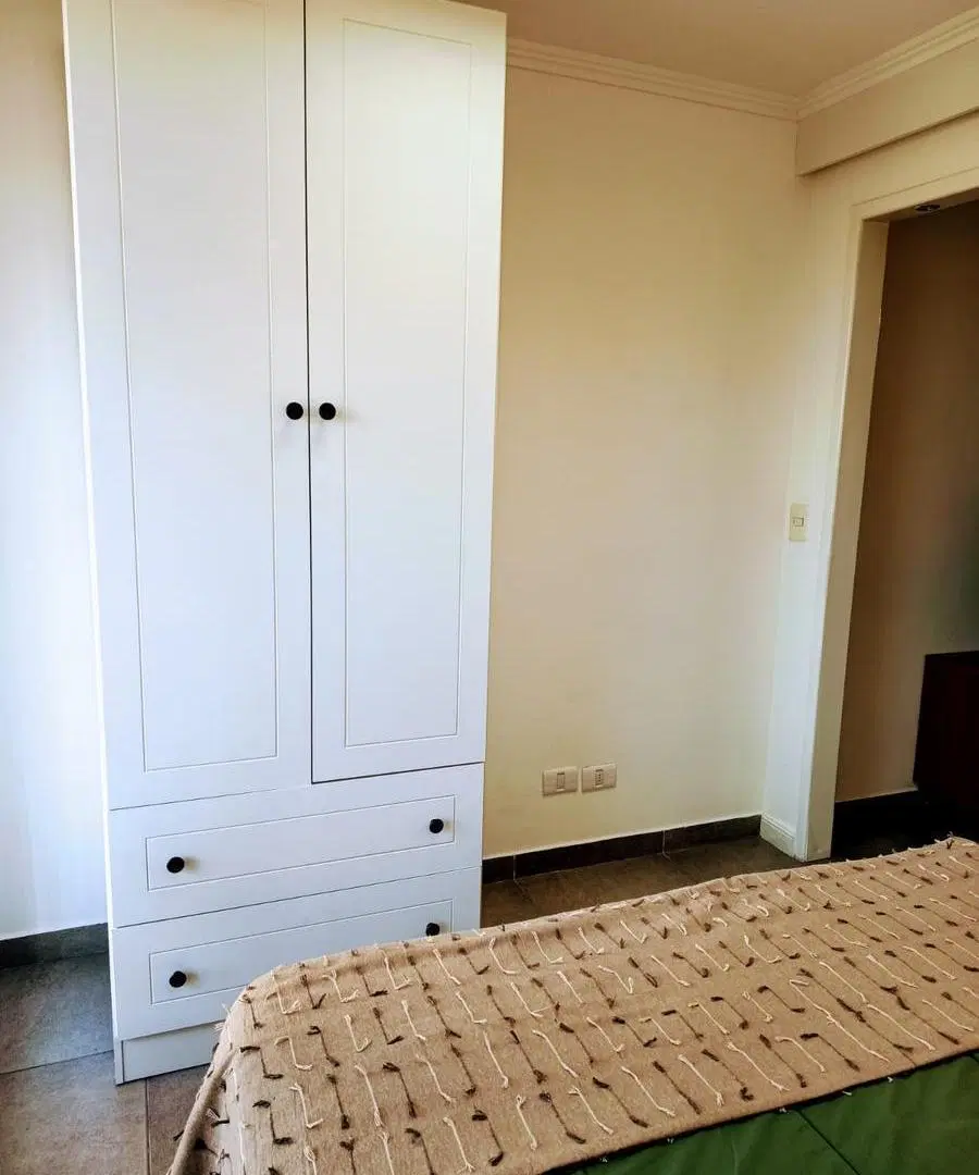 Departamento en Parque Batlle, con balcón, próximo a todos centros de salud. 5