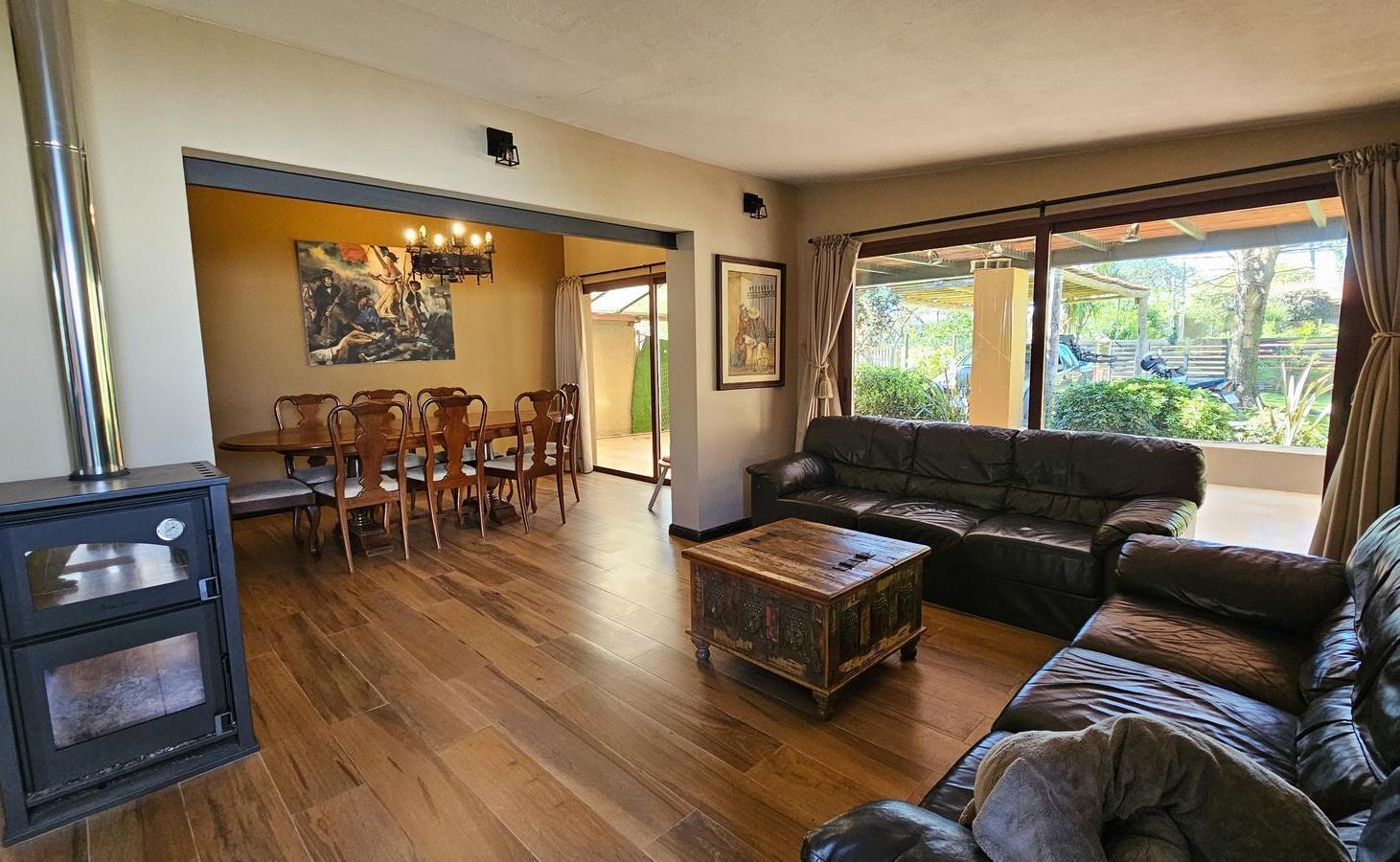 Foto de venta Casa en Lomas de Solymar tres dormitorios más apartmento un, imagen 3
