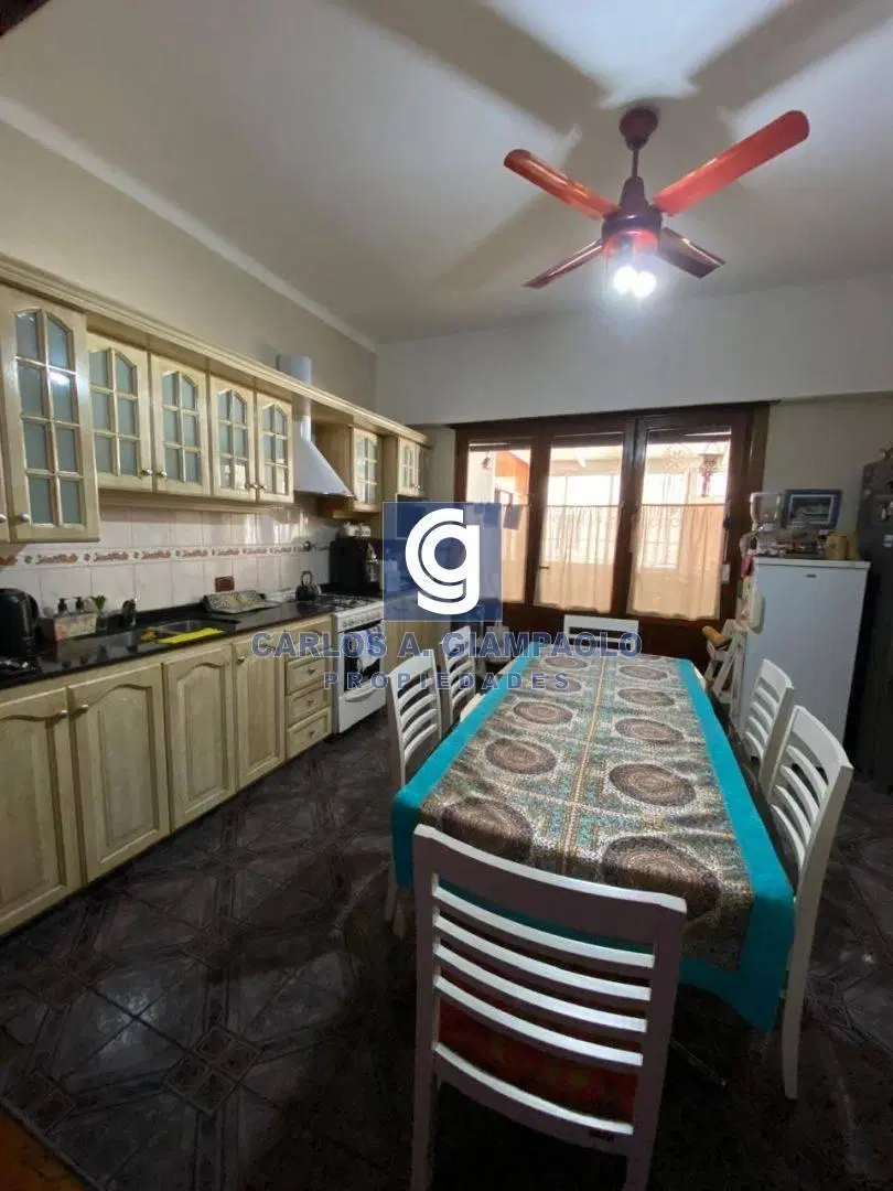 CASA DE 4 AMBIENTES SOBRE LOTE DE 12 x 50 mts. EN VILLA BOSCH 2
