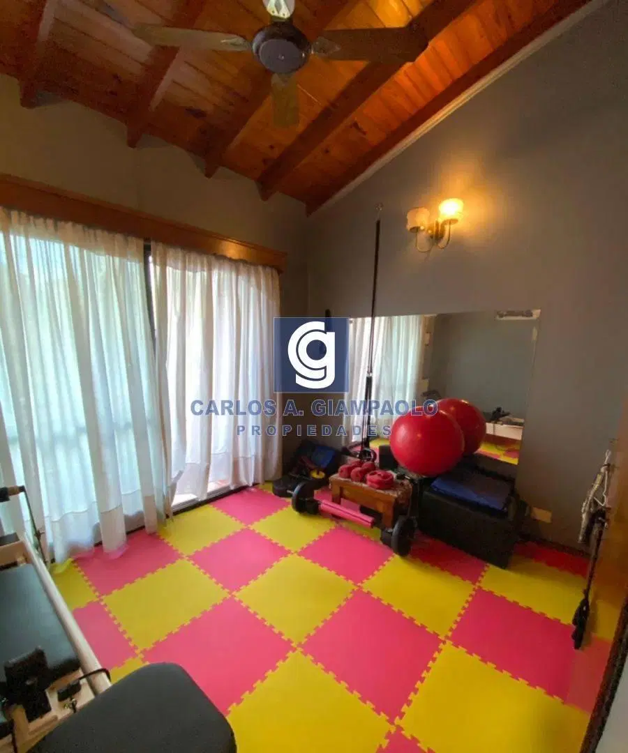 CASA DE 6 AMBIENTES EN VILLA BOSCH 4