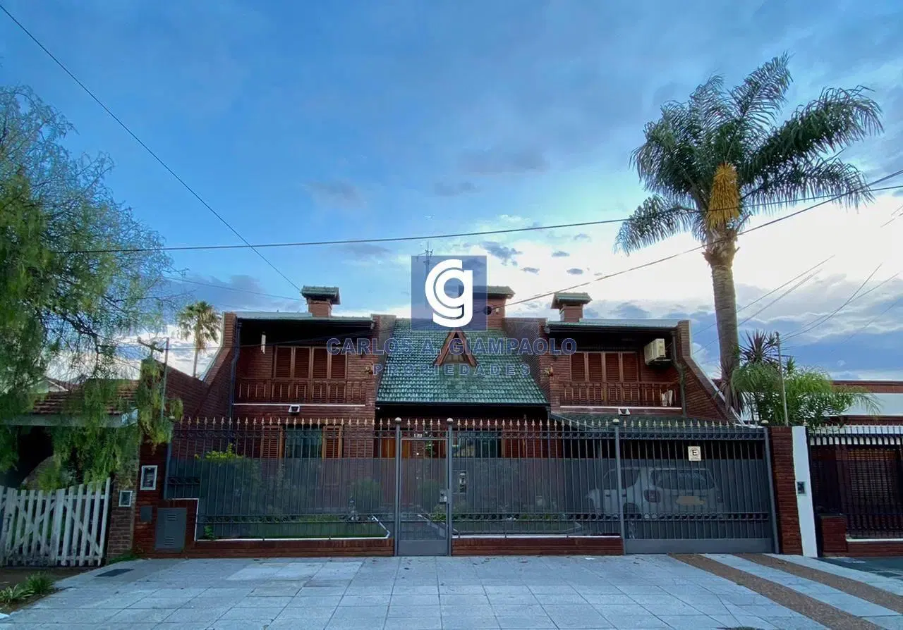 CASA DE 6 AMBIENTES EN VILLA BOSCH 4