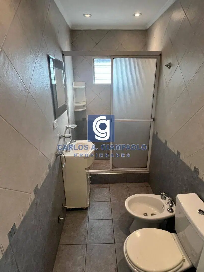 Local . | DE LA TORRE, LISANDRO al 3500 5