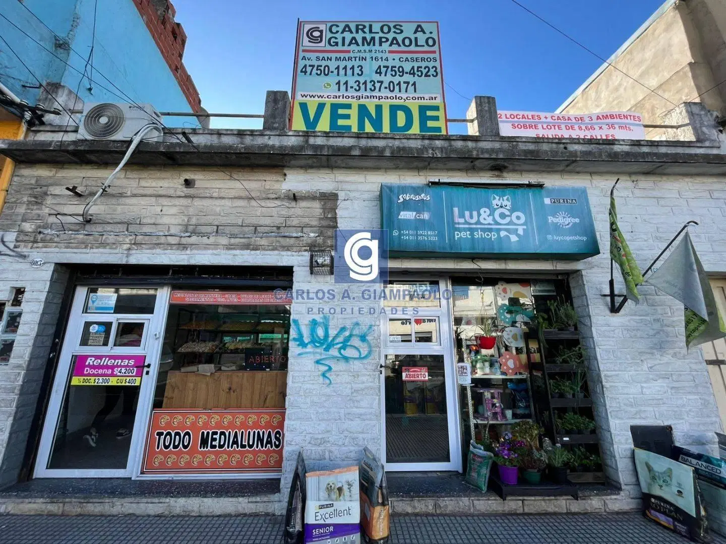 Local . | 1º DE MAYO al 6000 2