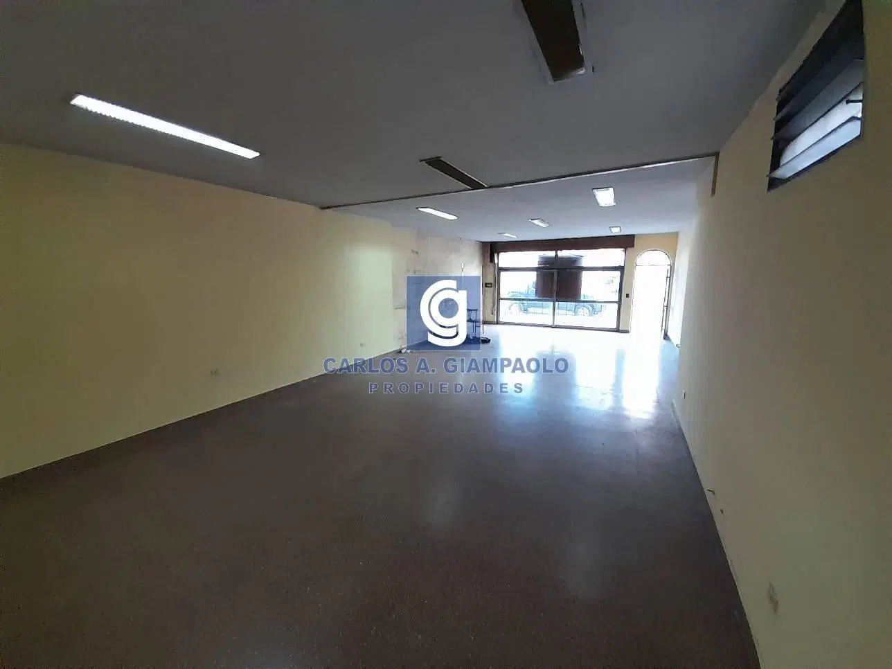 LOCAL CON VIVIENDA 4