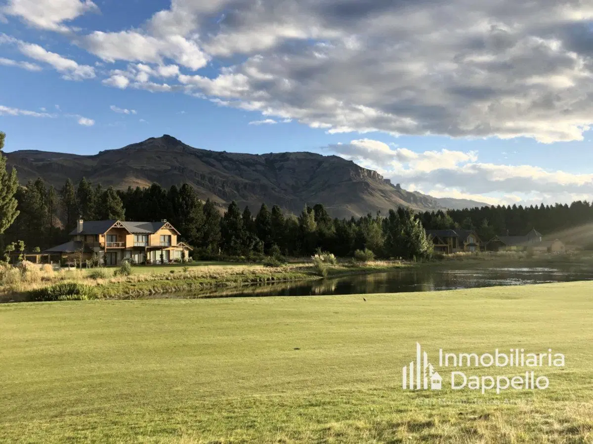 Lote plano en Chapelco Golf 3