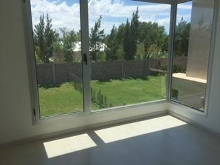 4 Ambientes | Calle 151 - Barrio Los Troncos 3