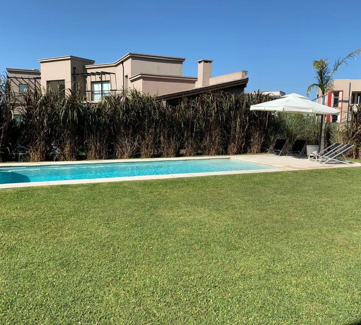 Casa 4 Ambientes. | Las Golondrinas - Berazategui 2