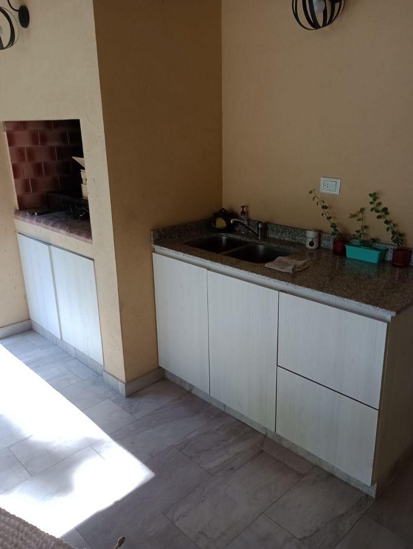 Casa 5 Ambientes. | Saenz Peña Al 800 2