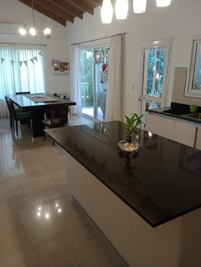 Casa 5 Ambientes. | Saenz Peña Al 800 1