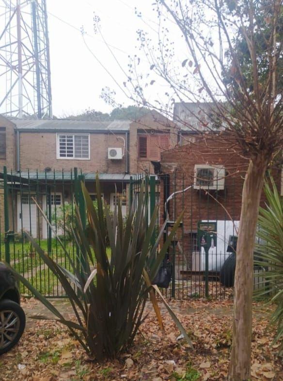 Casa 3 ambientes. | SUIPACHA al 100