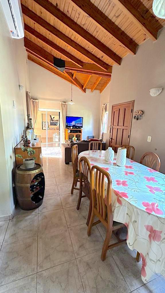 Hermosa Casa con Pileta y Quincho en Barrio Privado Los Solares 2