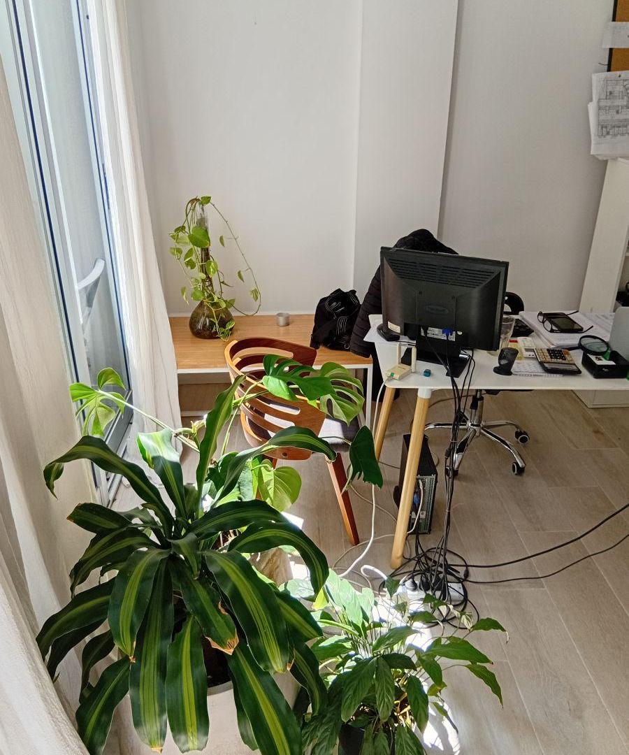 Foto de monoambiente divisible con balcon ( posibilidad de 2 amb ) amplio, imagen 2