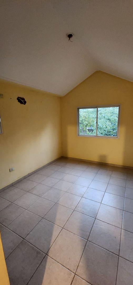 Dúplex en Venta Yerba Buena - Lamadrid 2000 - Amplio Fondo 4
